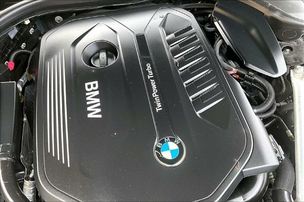 BMW 7-Series 740i 2019