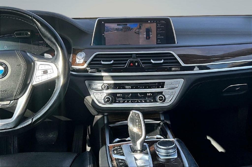 BMW 7-Series 740i xDrive 2020