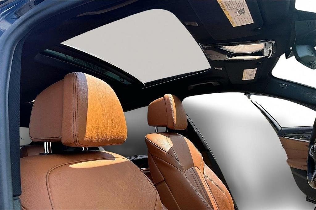 BMW 5-Series M550i xDrive 2019