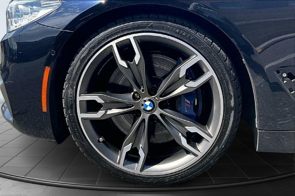 BMW 5-Series M550i xDrive 2019