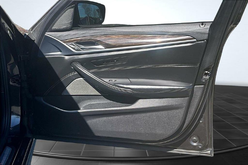 BMW 5-Series 540i 2018