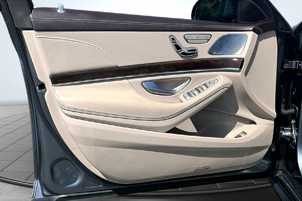 Mercedes-Benz S-Class S560 4MATIC 2019