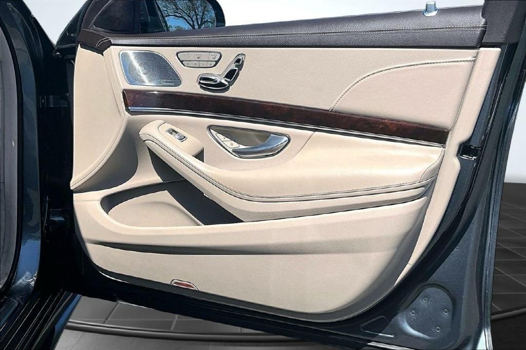 Mercedes-Benz S-Class S560 4MATIC 2019