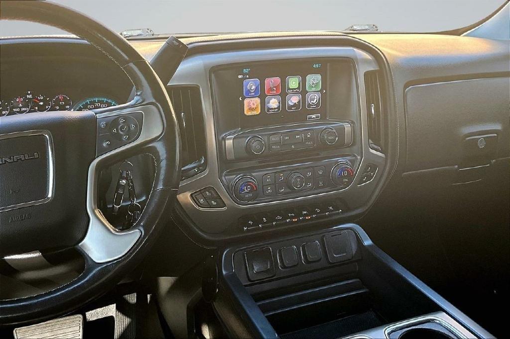 GMC Sierra 1500 Denali Crew Cab Long Box 4WD 2018