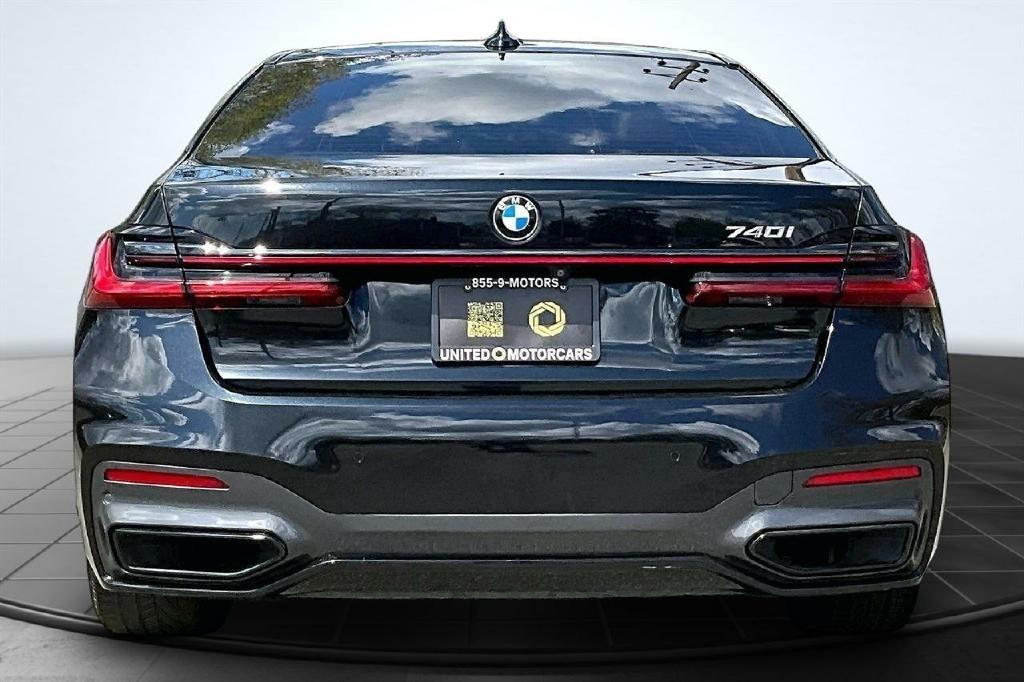 BMW 7-Series 740i 2020