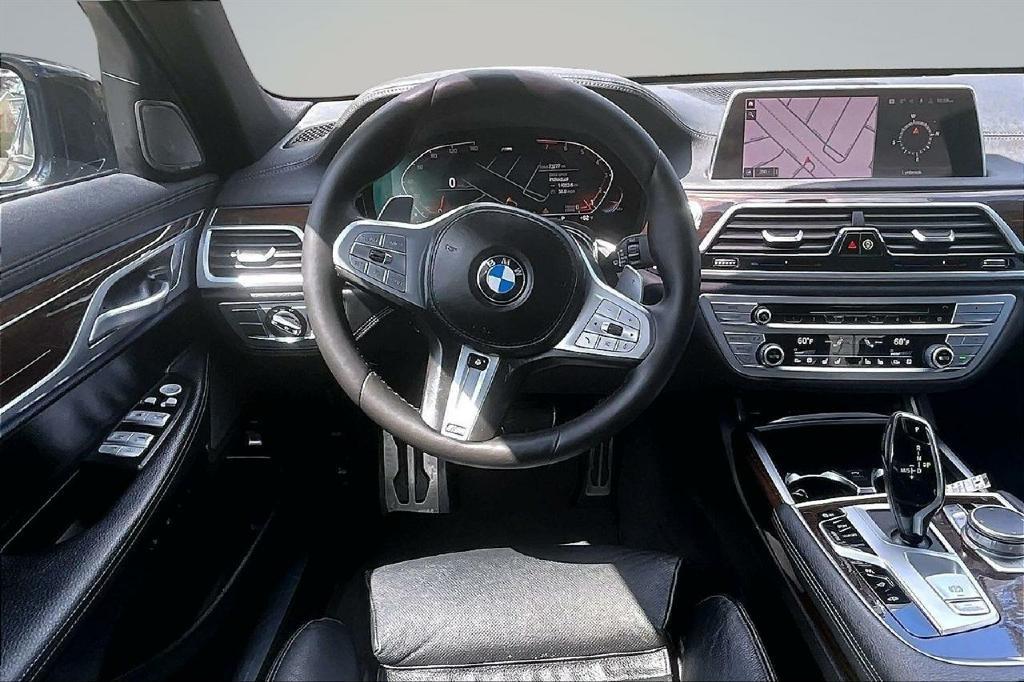 BMW 7-Series 740i 2020