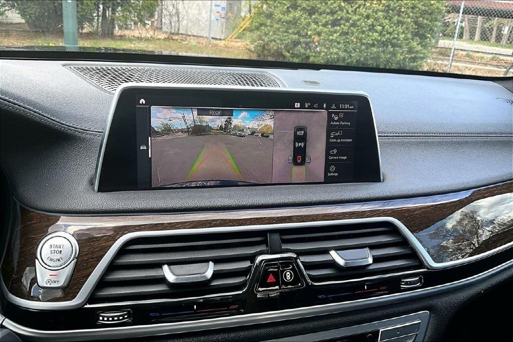 BMW 7-Series 740i 2020