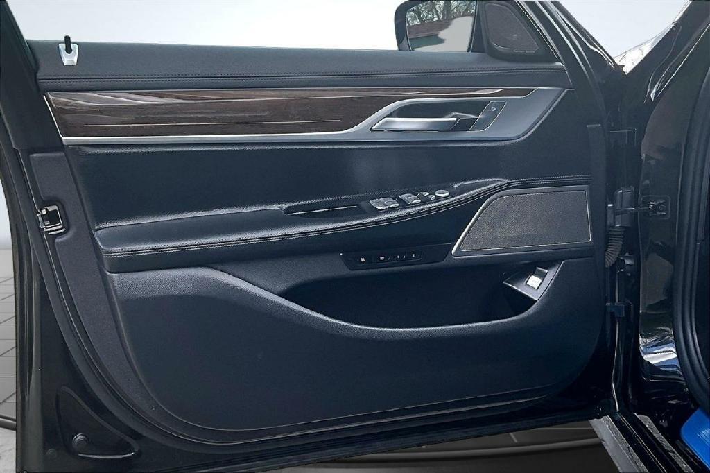 BMW 7-Series 740i 2020