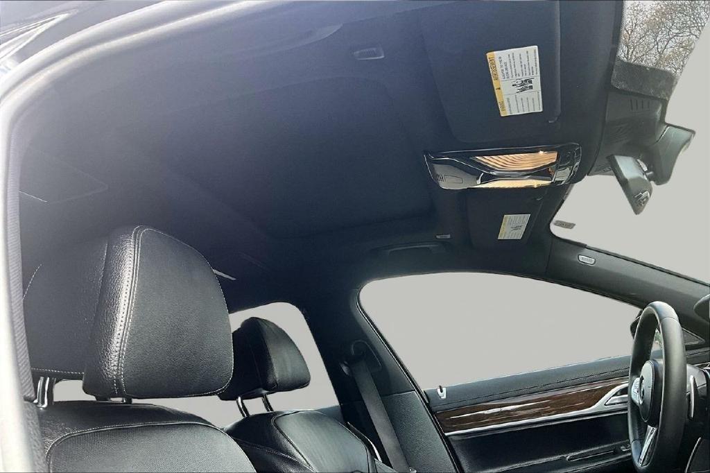 BMW 7-Series 740i 2020