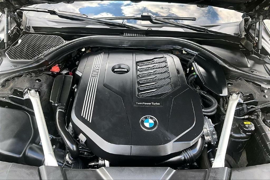 BMW 7-Series 740i 2020