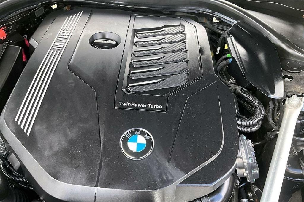 BMW 7-Series 740i 2020