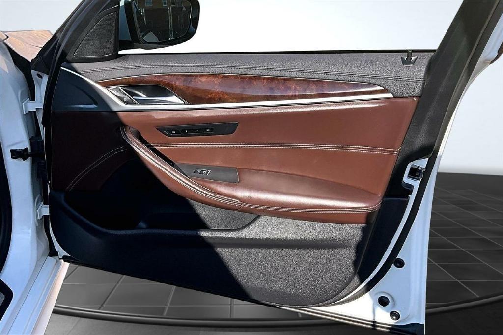 BMW 5-Series 540i 2020