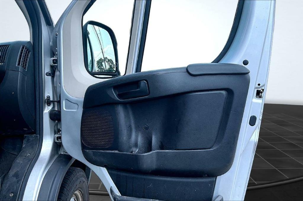 RAM Promaster 1500 High Roof Tradesman 136-in. WB 2015
