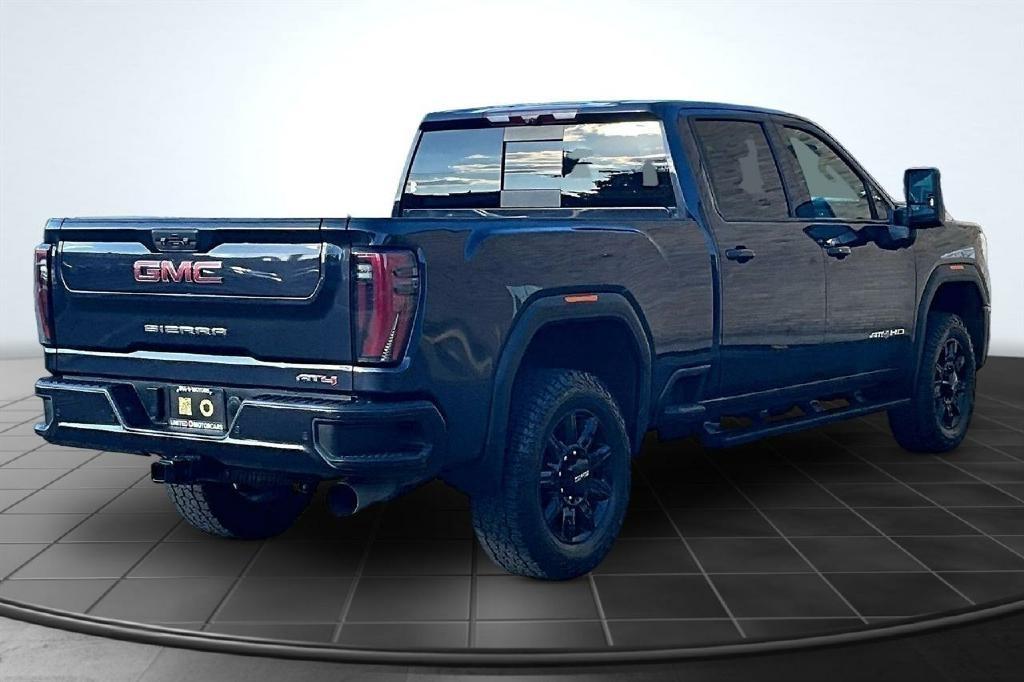 GMC Sierra 2500HD AT4 Crew Cab 4WD 2024