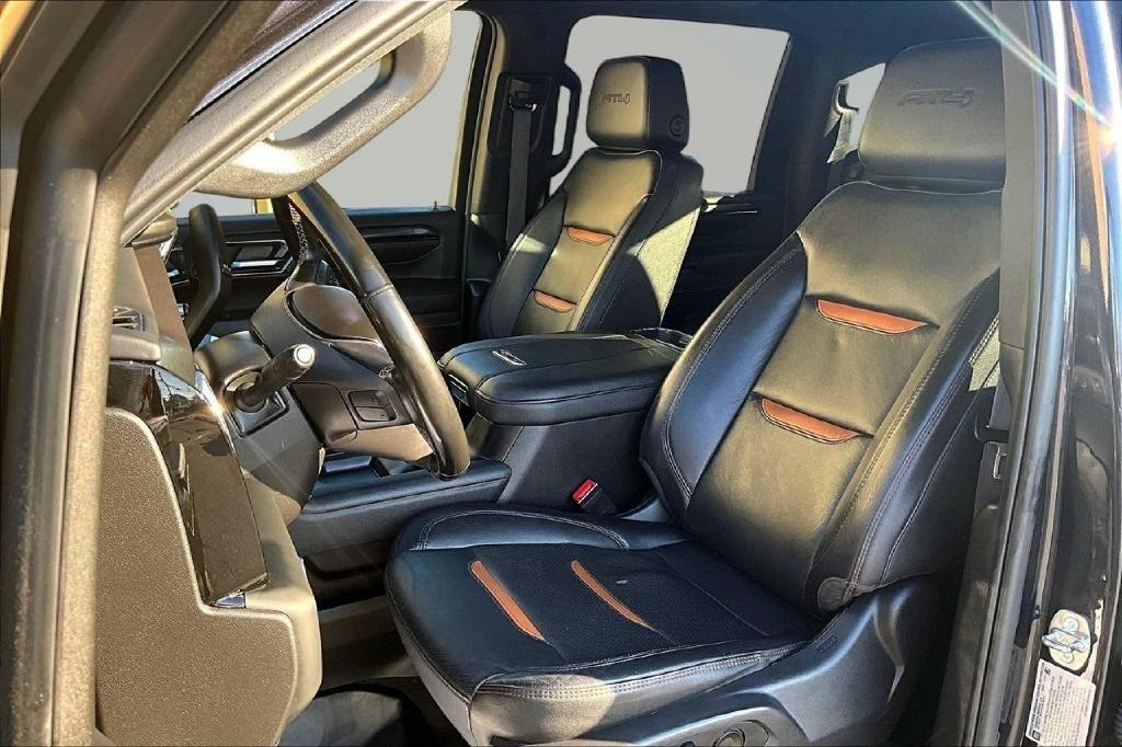 GMC Sierra 2500HD AT4 Crew Cab 4WD 2024