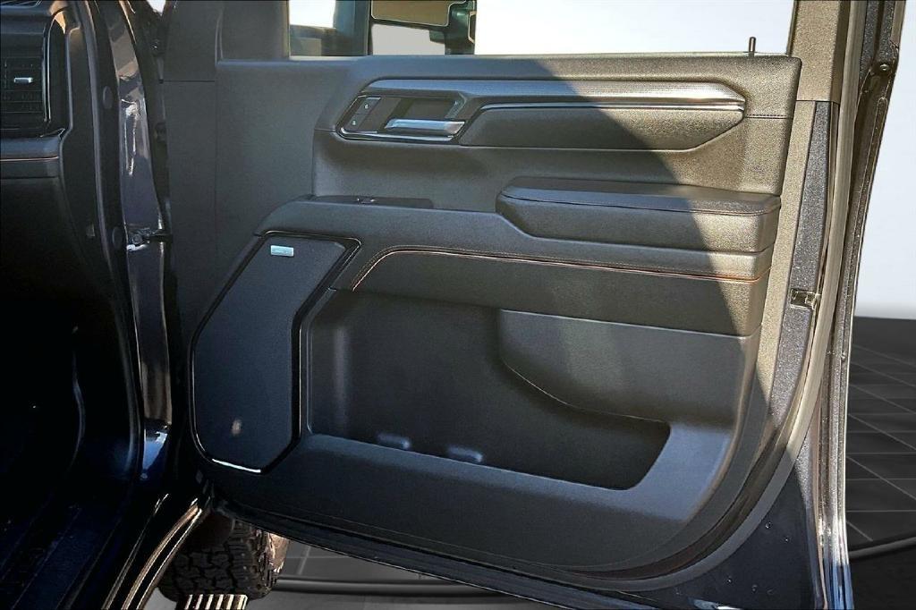 GMC Sierra 2500HD AT4 Crew Cab 4WD 2024