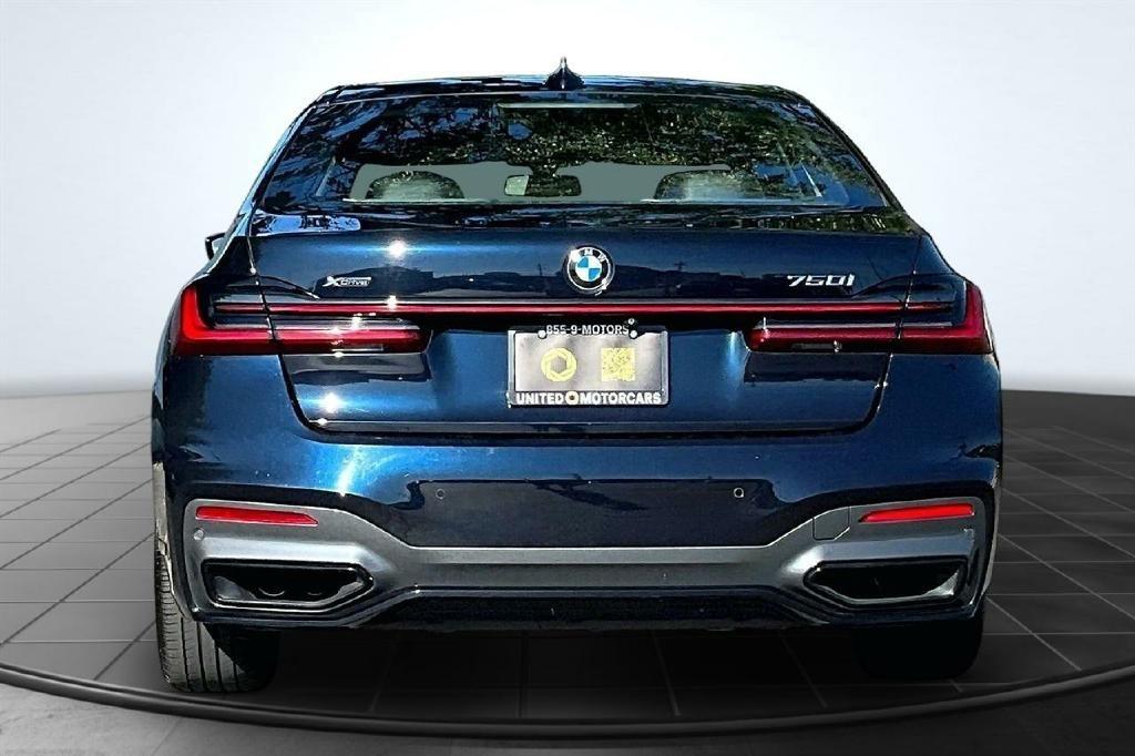 BMW 7-Series 750i xDrive 2021