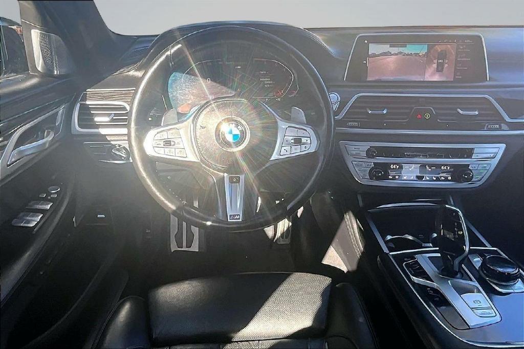 BMW 7-Series 750i xDrive 2021