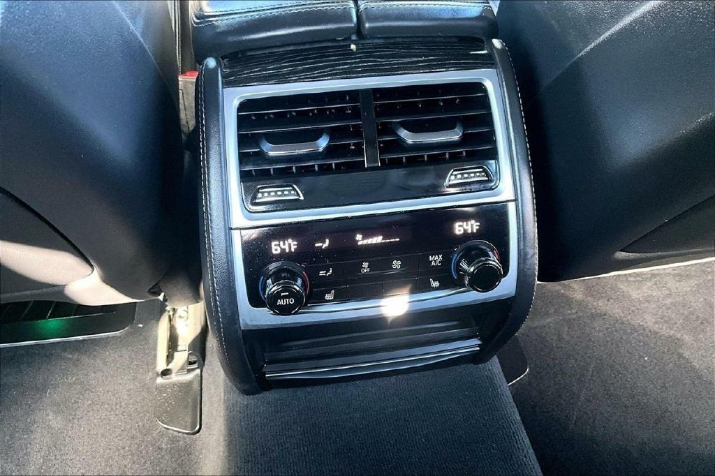 BMW 7-Series 750i xDrive 2021