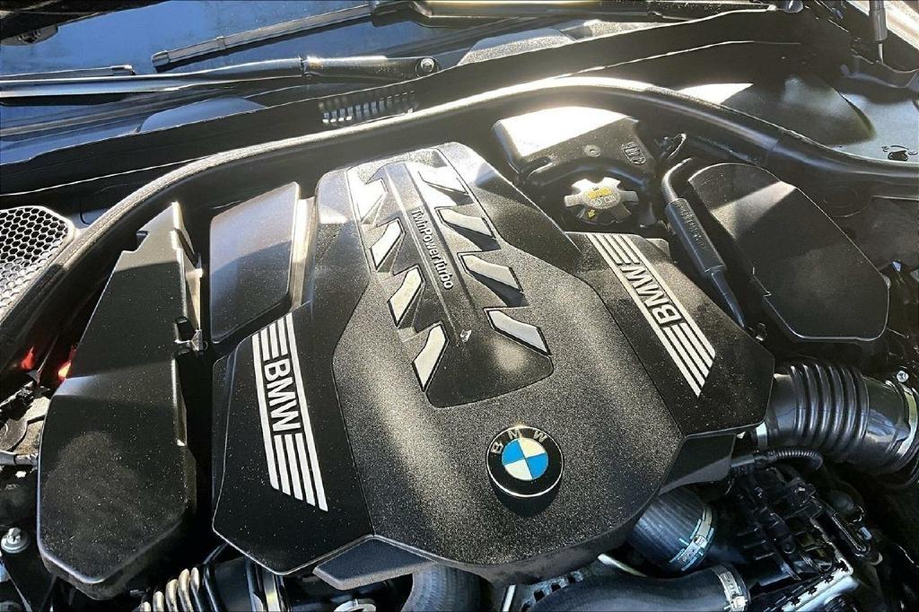 BMW 7-Series 750i xDrive 2021