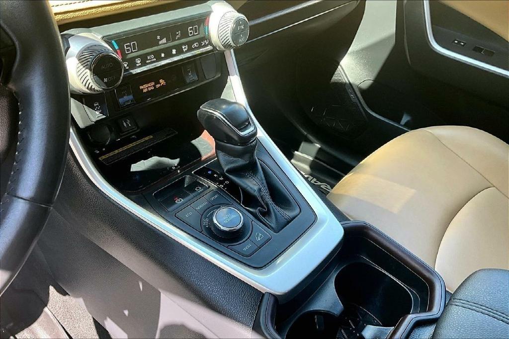 Toyota RAV4 Limited AWD 2019