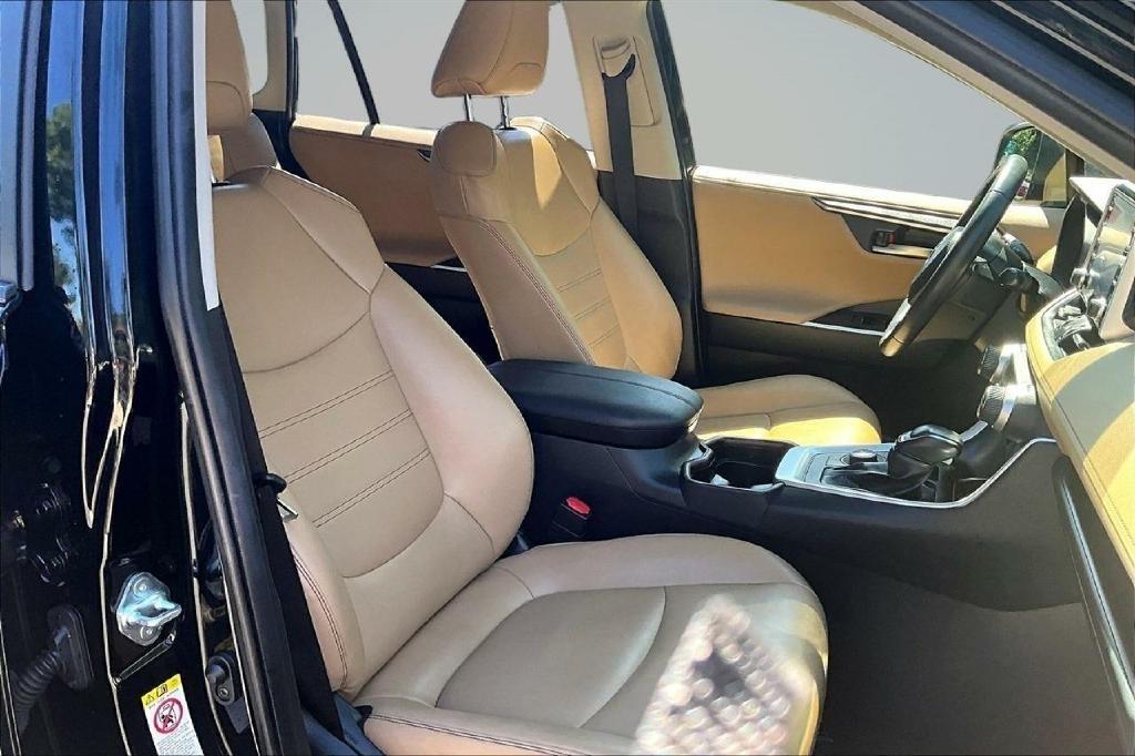 Toyota RAV4 Limited AWD 2019