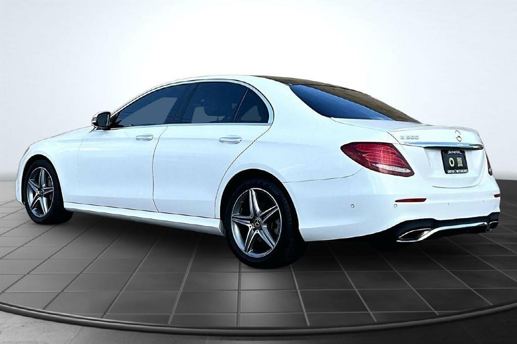 Mercedes-Benz E-Class E300 Luxury 4MATIC Sedan 2019