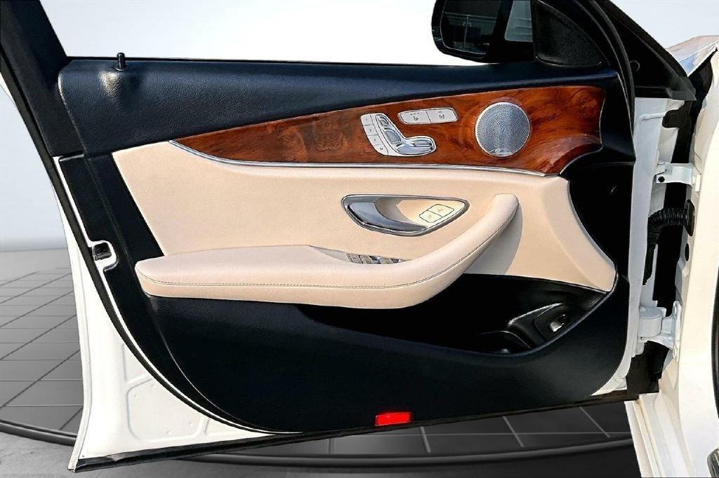 Mercedes-Benz E-Class E300 Luxury 4MATIC Sedan 2019