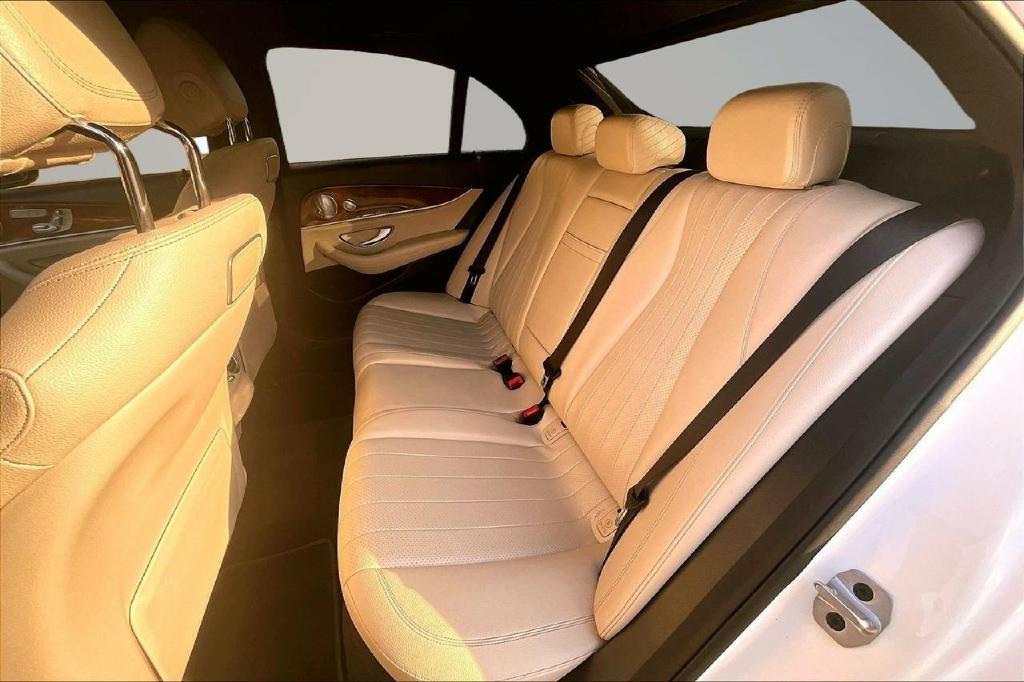 Mercedes-Benz E-Class E300 Luxury 4MATIC Sedan 2019