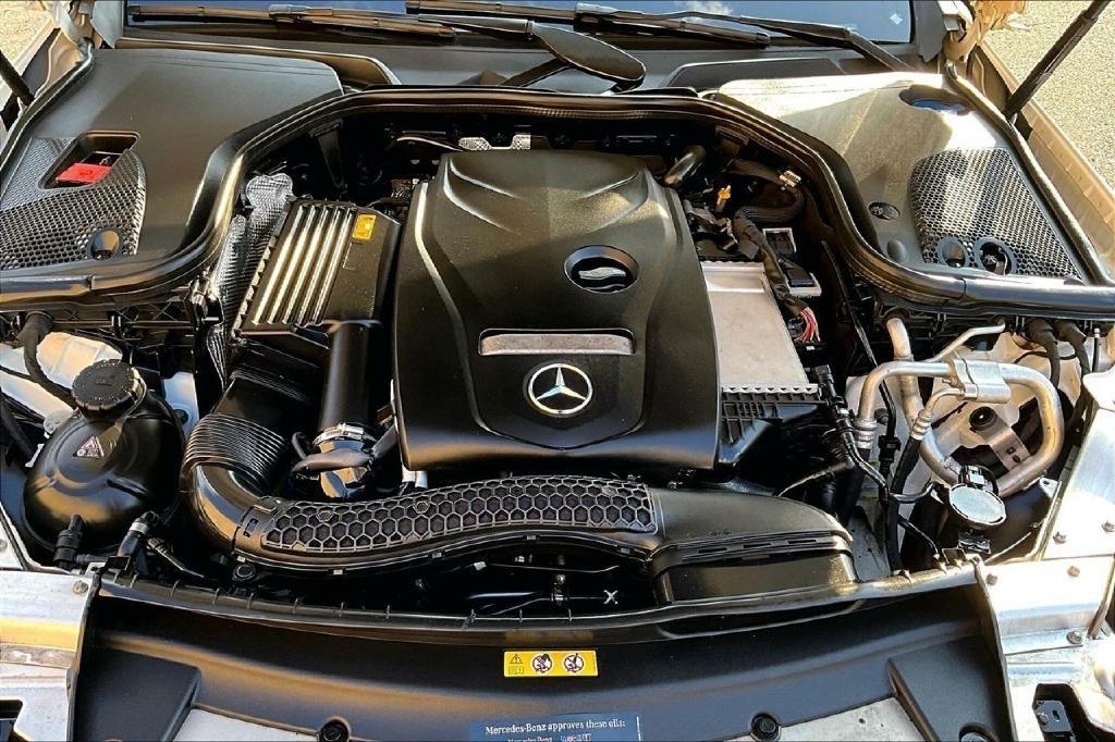 Mercedes-Benz E-Class E300 Luxury 4MATIC Sedan 2019