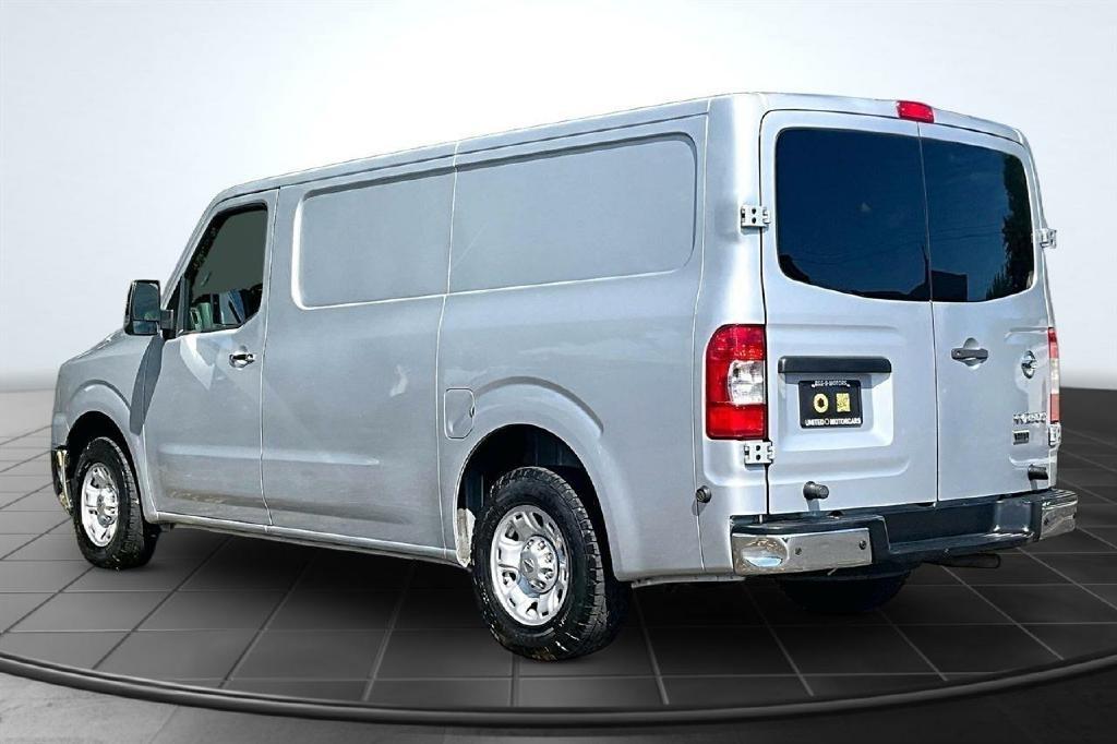 Nissan NV Cargo 3500 HD S High Roof 2012