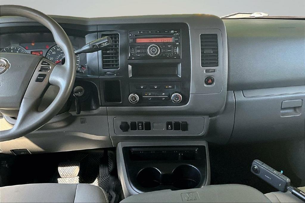 Nissan NV Cargo 3500 HD S High Roof 2012