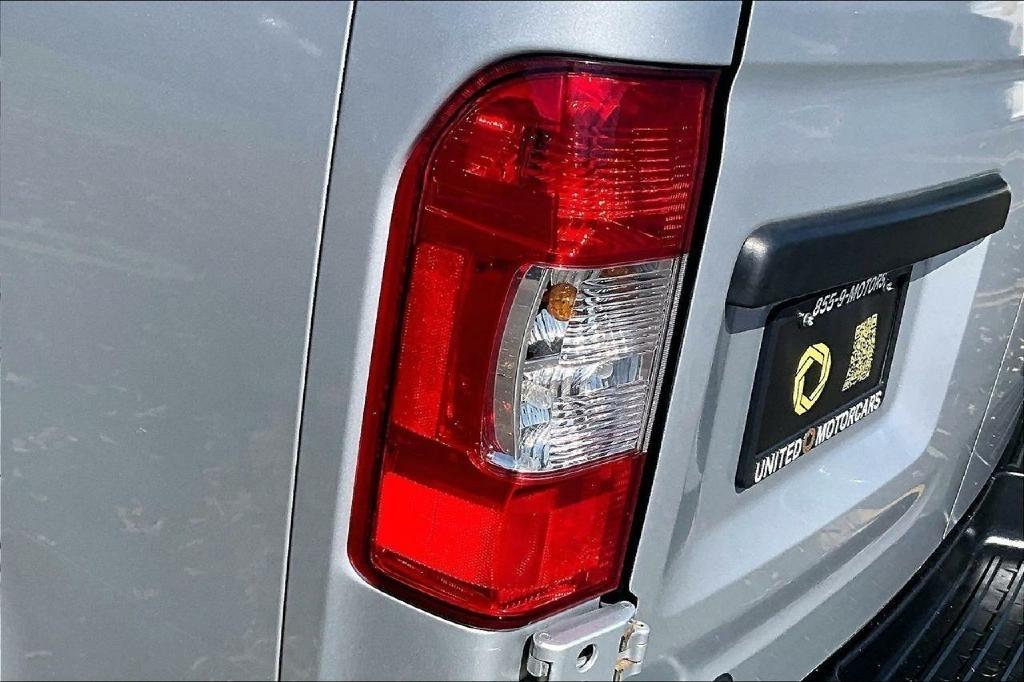 Nissan NV Cargo 3500 HD S High Roof 2012