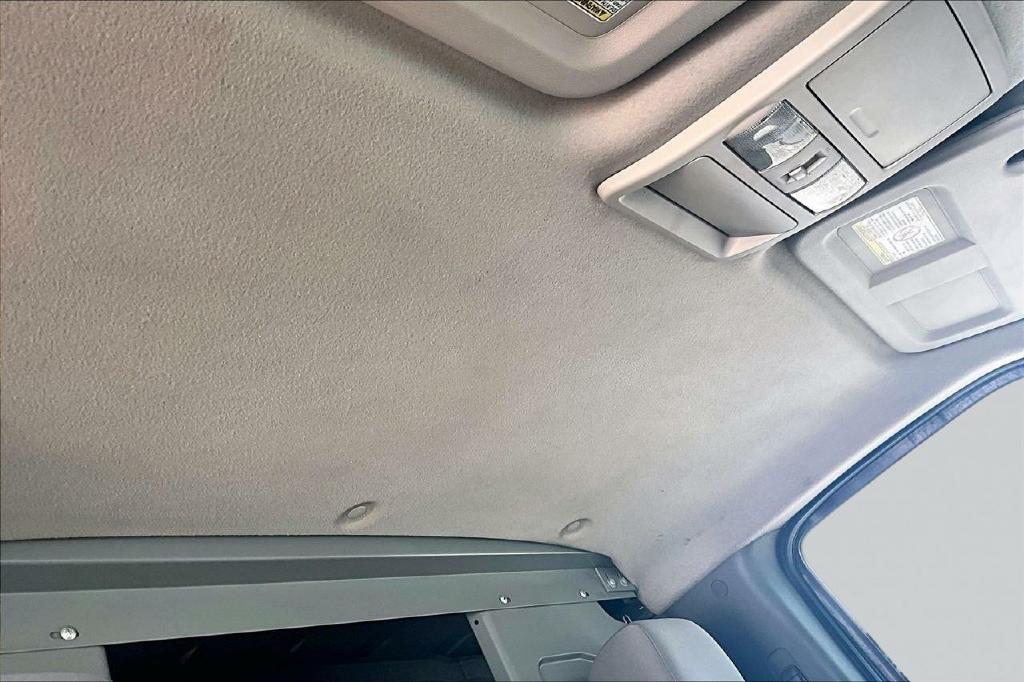 Nissan NV Cargo 3500 HD S High Roof 2012