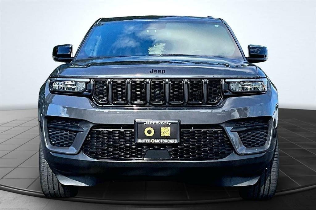 Jeep Grand Cherokee Laredo 4WD 2022