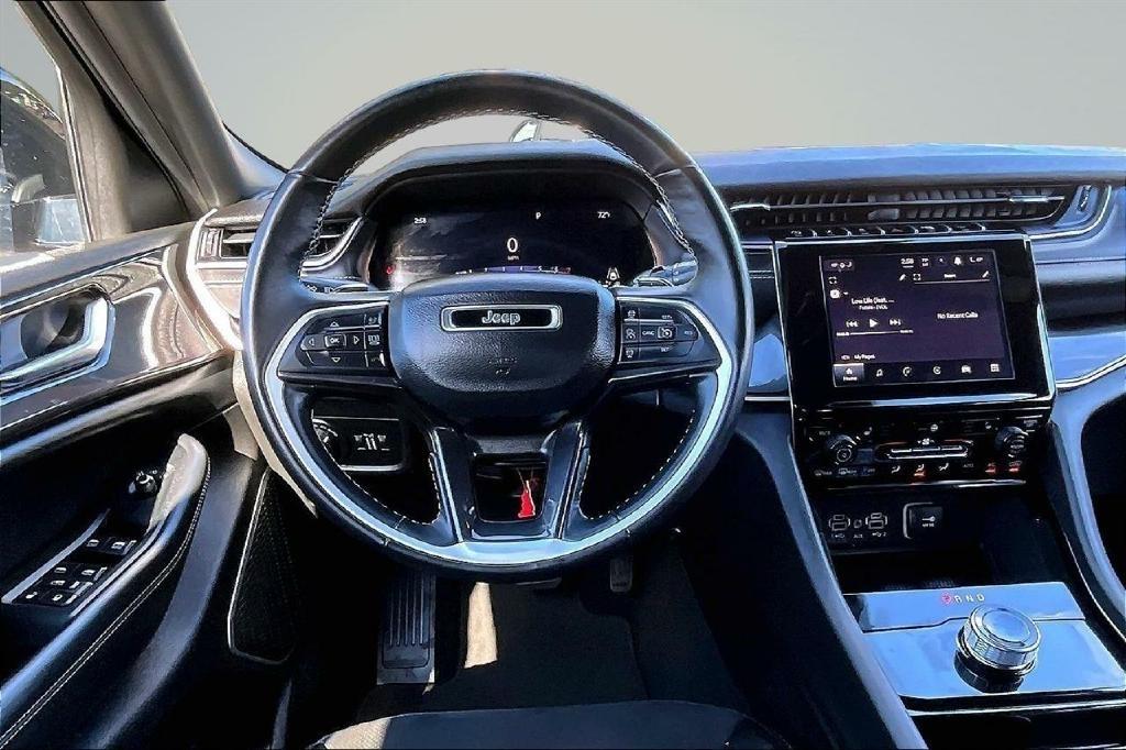 Jeep Grand Cherokee Laredo 4WD 2022