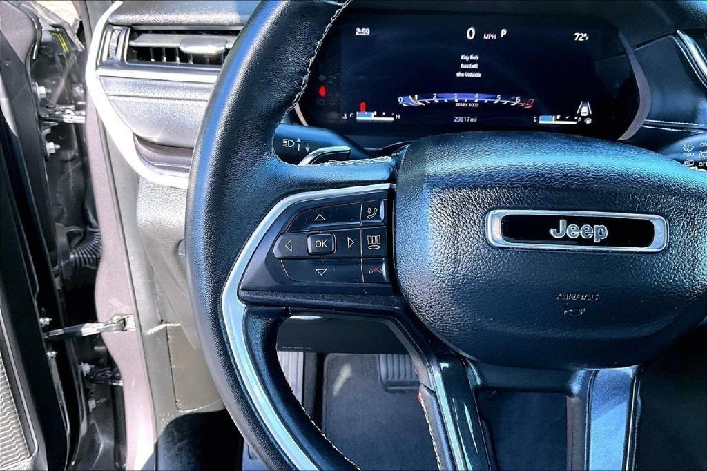Jeep Grand Cherokee Laredo 4WD 2022
