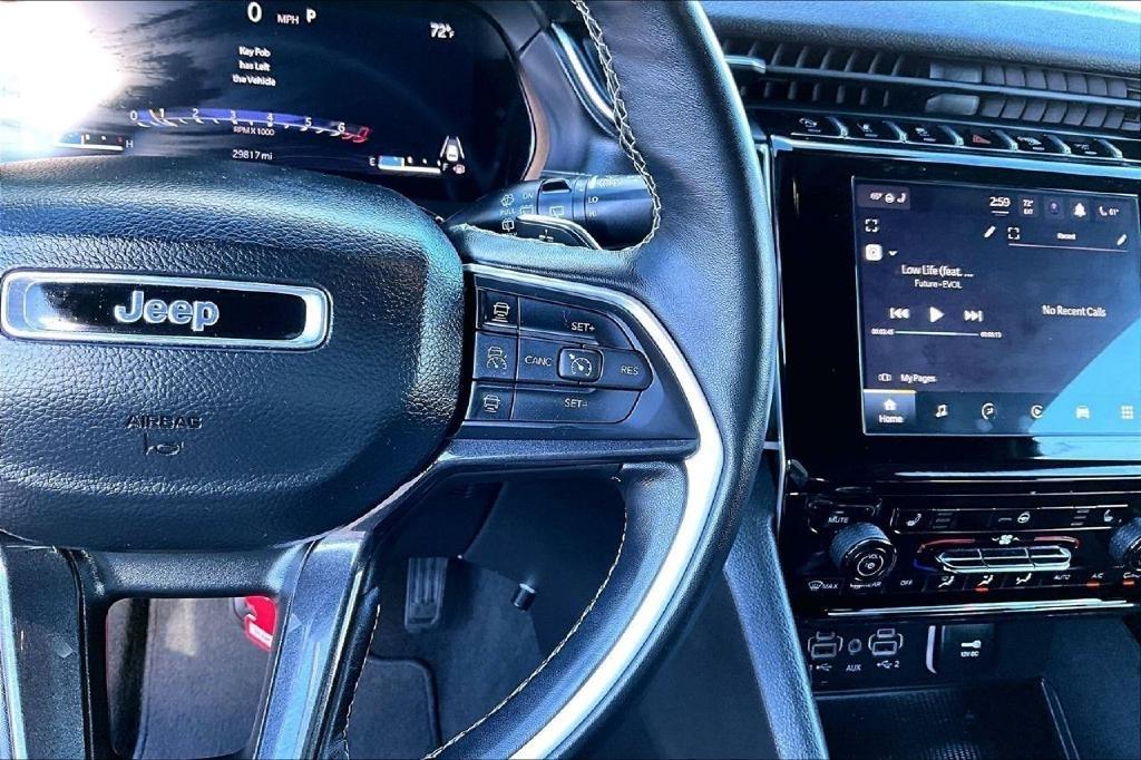 Jeep Grand Cherokee Laredo 4WD 2022