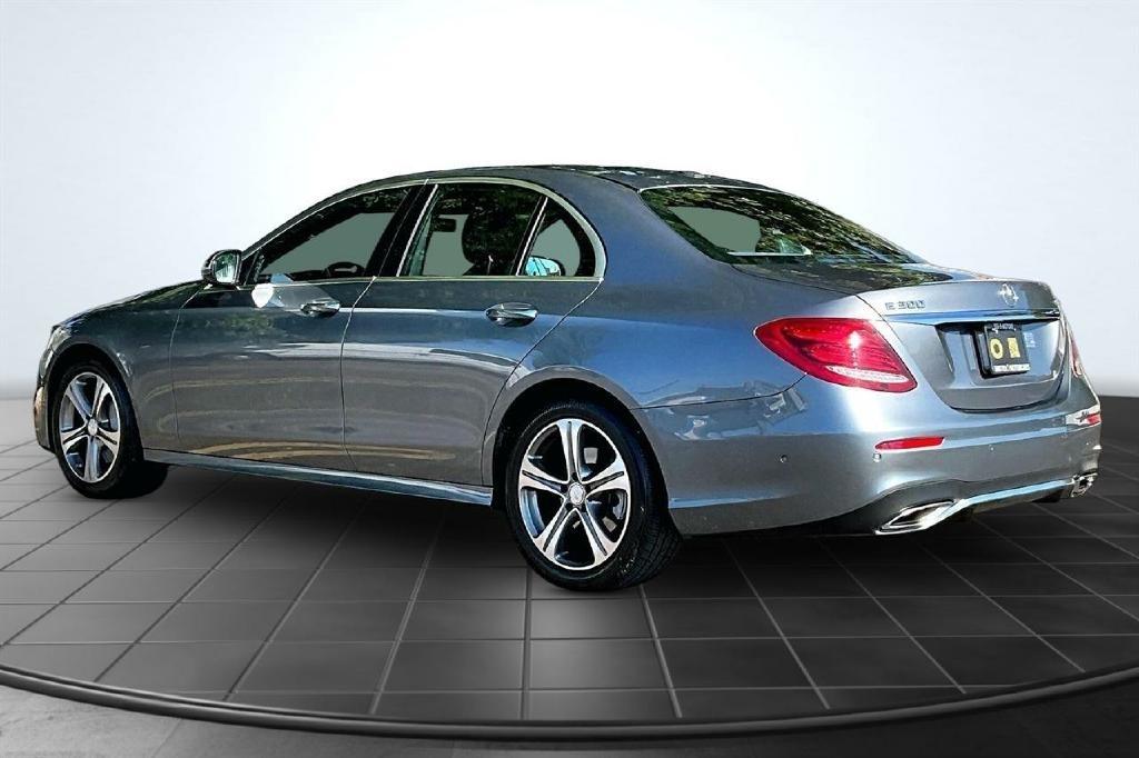 Mercedes-Benz E-Class E300 Luxury 4MATIC Sedan 2017