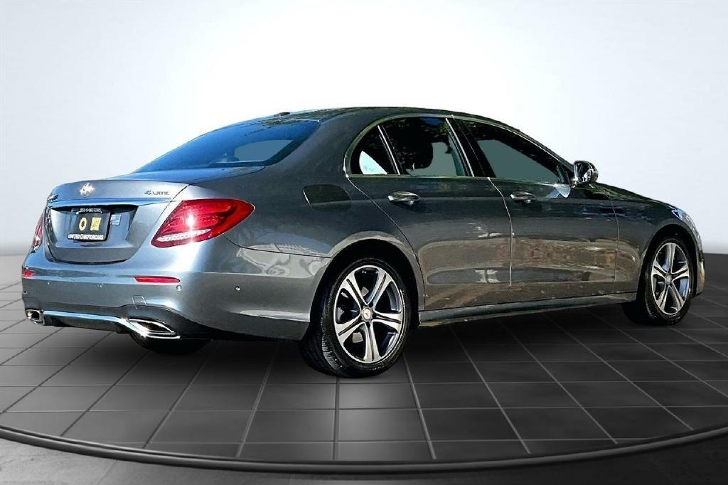 Mercedes-Benz E-Class E300 Luxury 4MATIC Sedan 2017