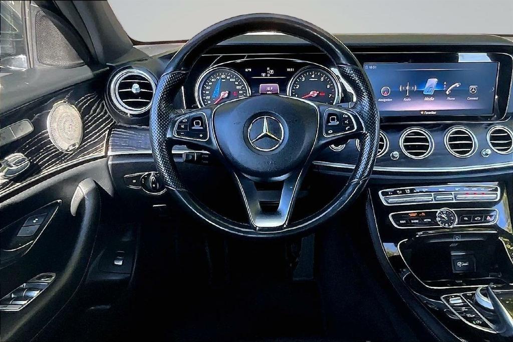 Mercedes-Benz E-Class E300 Luxury 4MATIC Sedan 2017