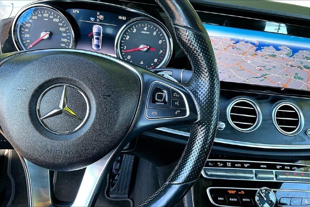 Mercedes-Benz E-Class E300 Luxury 4MATIC Sedan 2017