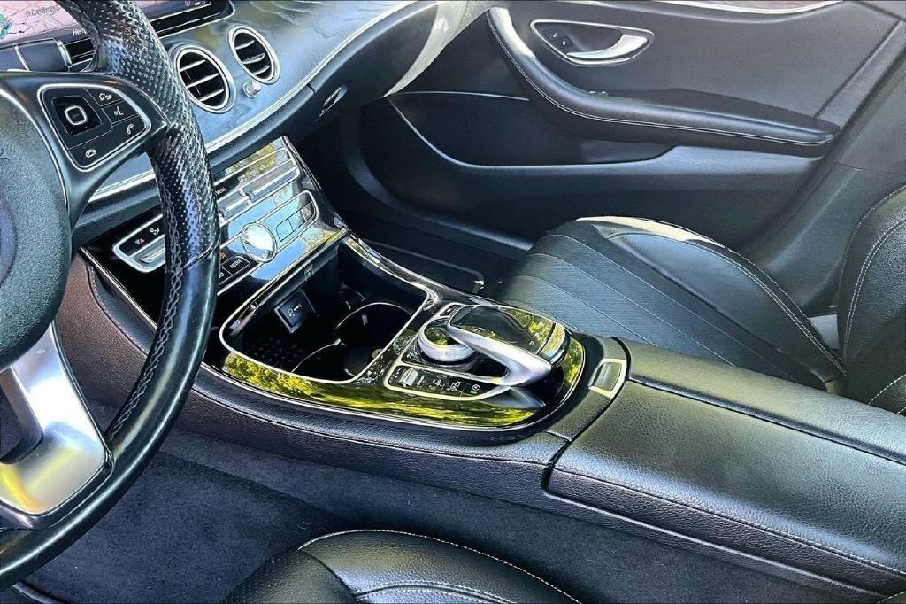 Mercedes-Benz E-Class E300 Luxury 4MATIC Sedan 2017