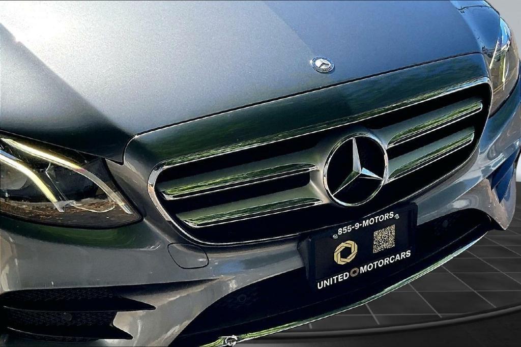 Mercedes-Benz E-Class E300 Luxury 4MATIC Sedan 2017