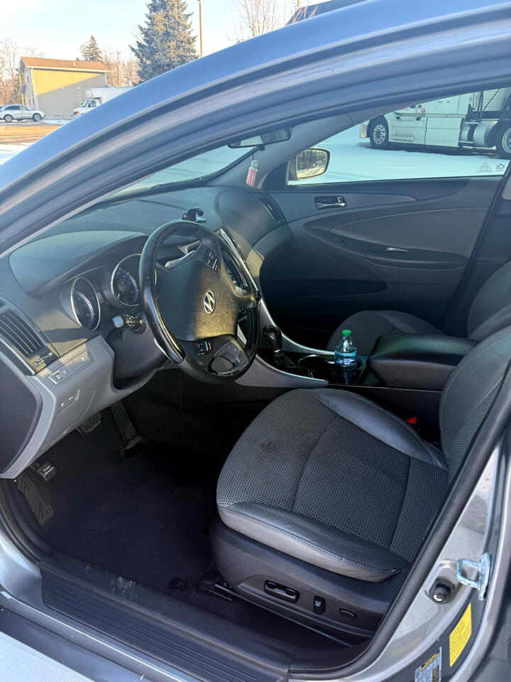 Hyundai Sonata SE Auto 2011