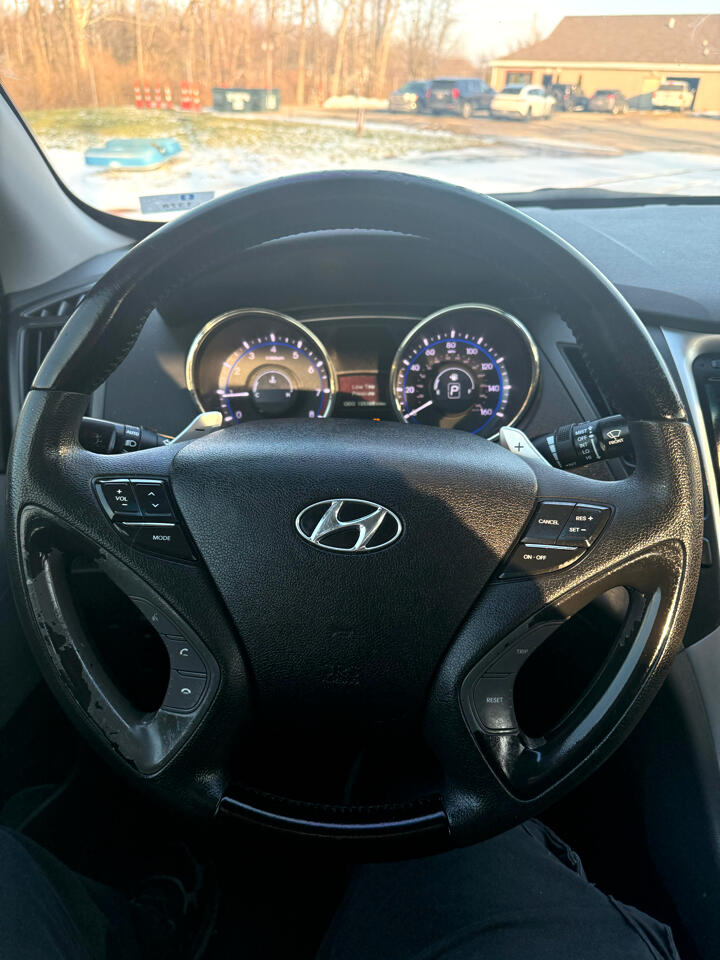 Hyundai Sonata SE Auto 2011