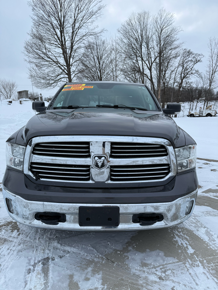 RAM 1500 SLT Crew Cab SWB 4WD 2015