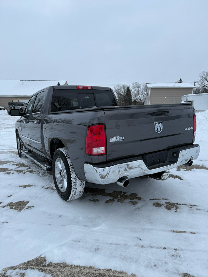 RAM 1500 SLT Crew Cab SWB 4WD 2015