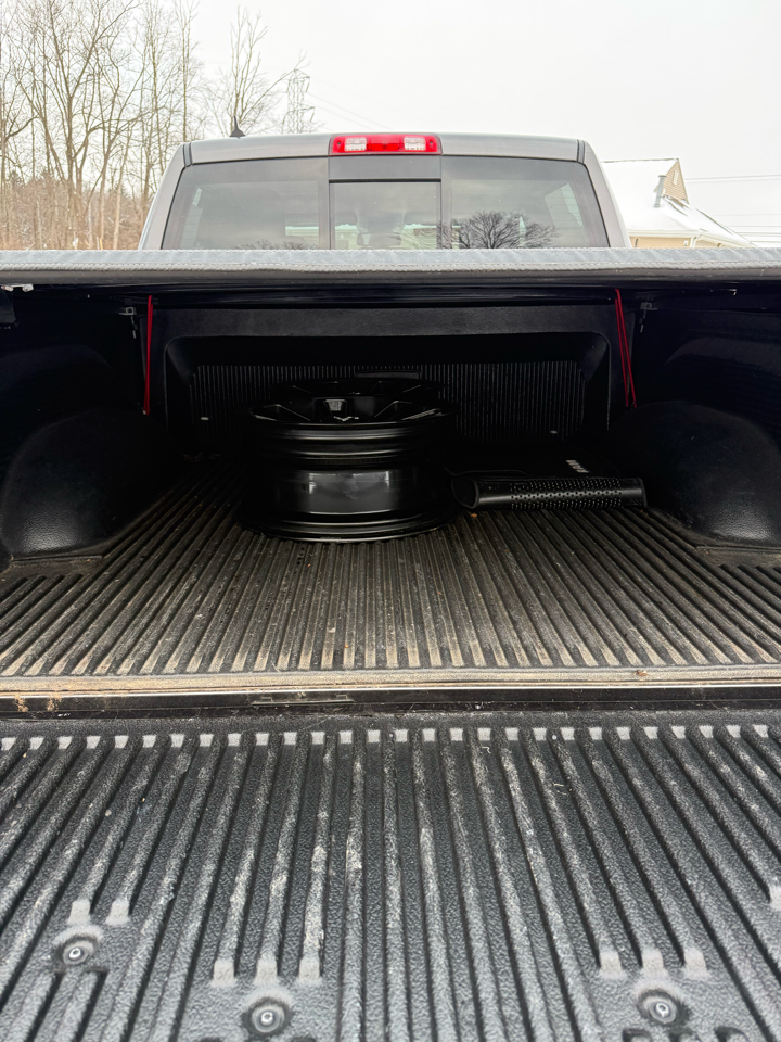 RAM 1500 SLT Crew Cab SWB 4WD 2015