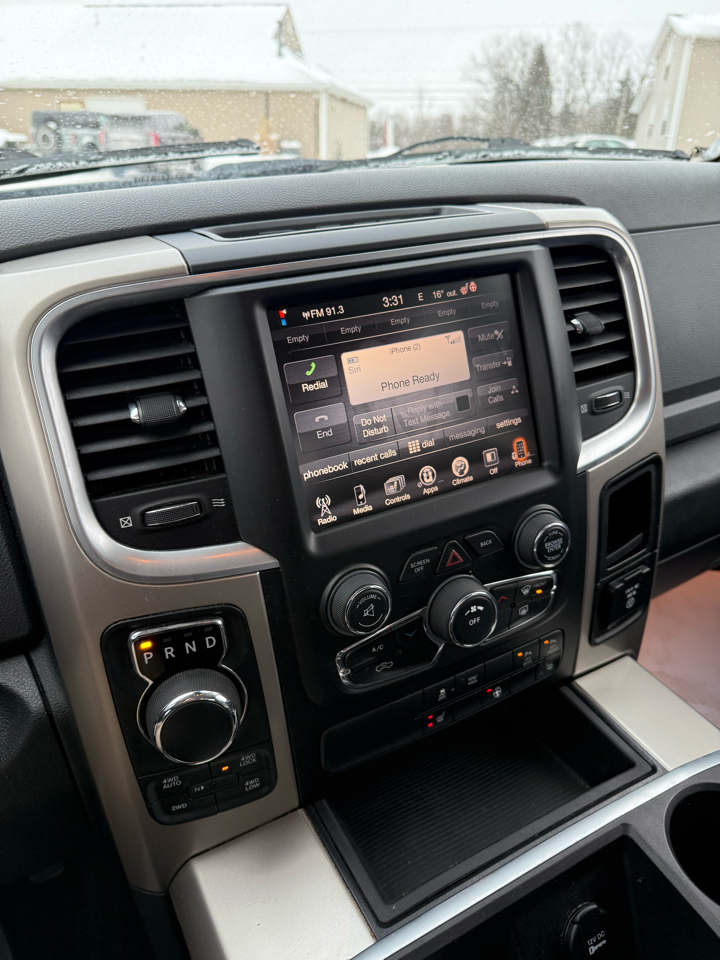 RAM 1500 SLT Crew Cab SWB 4WD 2015